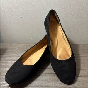 Antonio Melani Black Suede Ballet with Small Heel‎ Size 10W